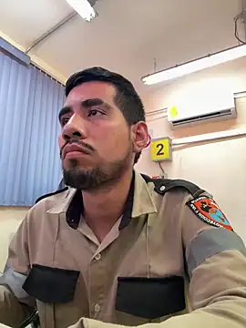 Snapshot of EnriquePersian197 chatting on February 3, 2025, 6:28 pm EnriquePersian197 online show from February 3, 2025, 6:28 pm