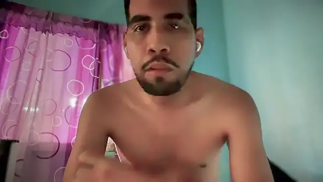 Snapshot of EnriquePersian197 chatting on February 18, 2025, 4:48 pm EnriquePersian197 online show from February 18, 2025, 4:48 pm