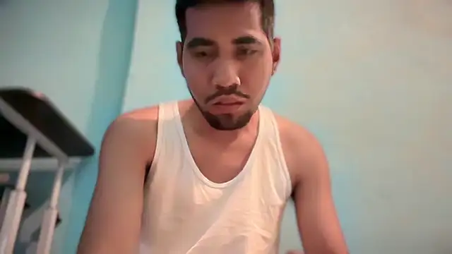 Snapshot of EnriquePersian197 chatting on March 1, 2025, 8:10 pm EnriquePersian197 online show from March 1, 2025, 8:10 pm