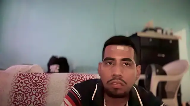 Snapshot of EnriquePersian197 chatting on March 7, 2025, 7:05 pm EnriquePersian197 online show from March 7, 2025, 7:05 pm