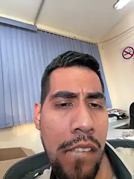 Snapshot of EnriquePersian197 chatting on March 18, 2025, 12:16 am EnriquePersian197 online show from March 18, 2025, 12:16 am