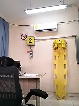 Snapshot of EnriquePersian197 chatting on November 6, 2025, 2:51 pm EnriquePersian197 online show from November 6, 2025, 2:51 pm