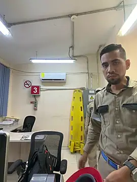 EnriquePersian197 online show from February 4, 2026, 12:11 pm