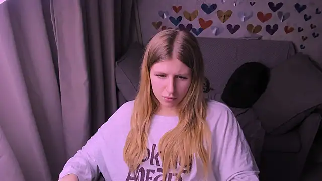 kirraa  online show from February 15, 2025, 10:42 pm