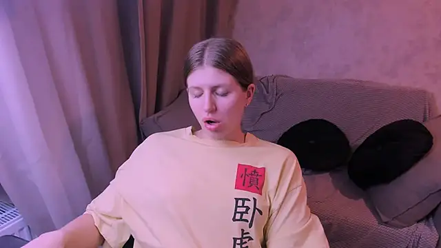 kirraa  online show from March 2, 2025, 7:12 pm