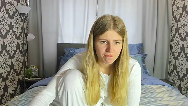 kirraa  online show from September 20, 2025, 10:27 am