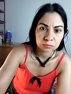 saralunabella online show from January 22, 2025, 10:05 pm