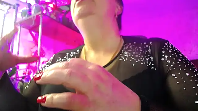  Sweet Woman online show from March 3, 2025, 2:37 pm