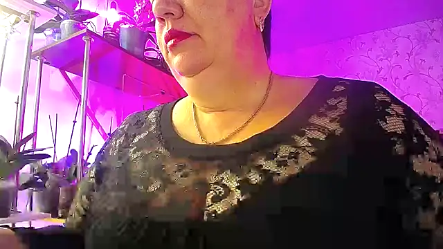  Sweet Woman online show from October 14, 2025, 4:24 am