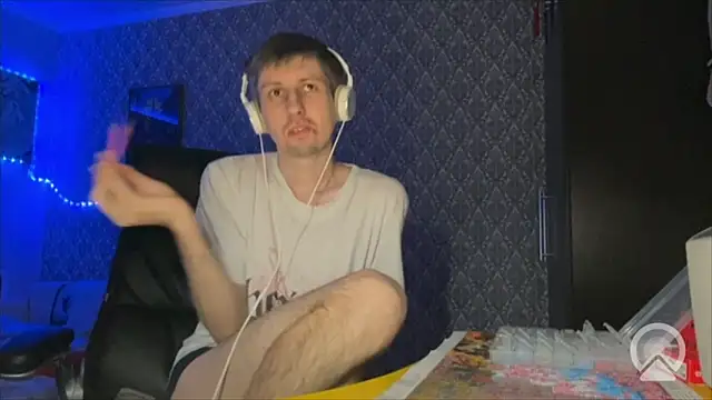 Aki-Laky online show from April 8, 2026, 6:52 pm