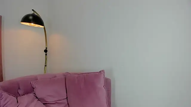 1m caro  online show from October 31, 2025, 4:57 am