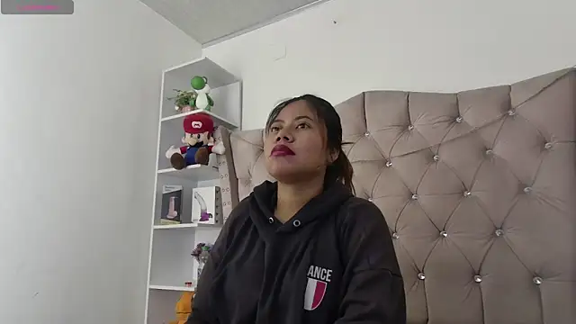 Snapshot of Sweet_Orianaa chatting on June 15, 2026, 8:22 pm Sweet Orianaa online show from June 15, 2026, 8:22 pm