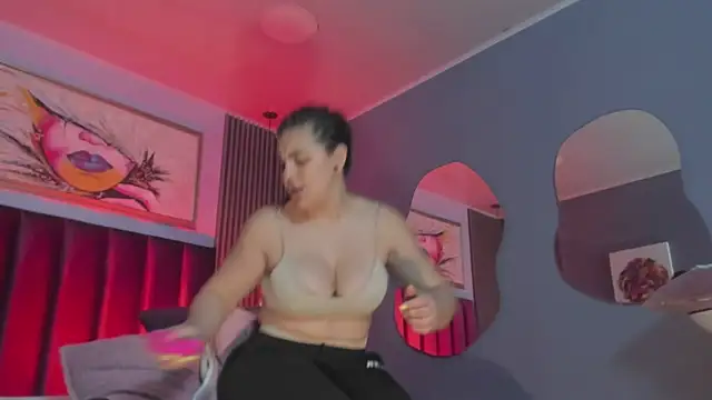 Snapshot of Anny_ferrer_ chatting on January 14, 2025, 4:25 am Anny ferrer online show from January 14, 2025, 4:25 am