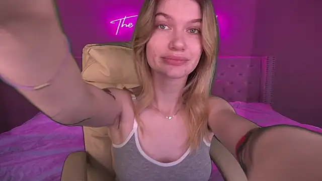 Snapshot of AnacondaOn chatting on February 5, 2025, 8:32 am AnacondaOn online show from February 5, 2025, 8:32 am