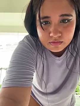 melyescobar online show from December 27, 2024, 3:04 pm
