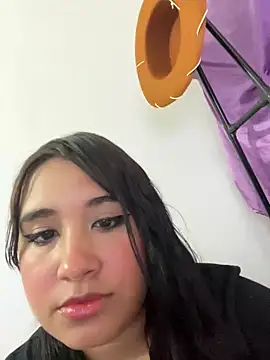 melyescobar online show from January 22, 2025, 12:06 pm