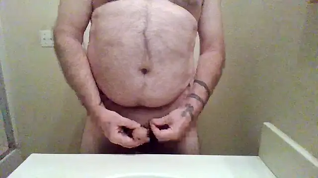 WatchinU82 online show from May 22, 2026, 1:24 am