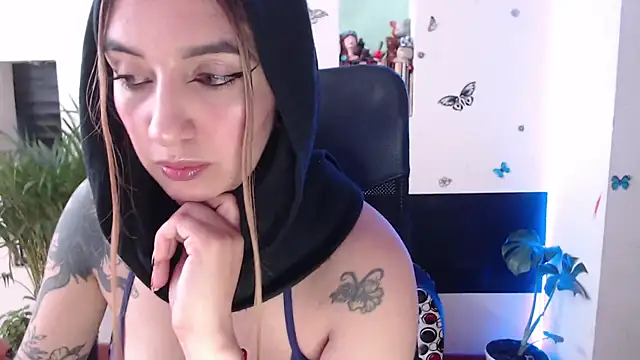 Lia-mitch online show from November 4, 2025, 6:40 pm