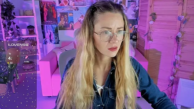 LadyIzabel online show from January 18, 2025, 5:31 am