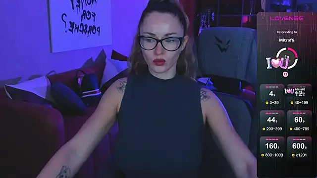 LadyIzabel online show from October 18, 2025, 5:43 am