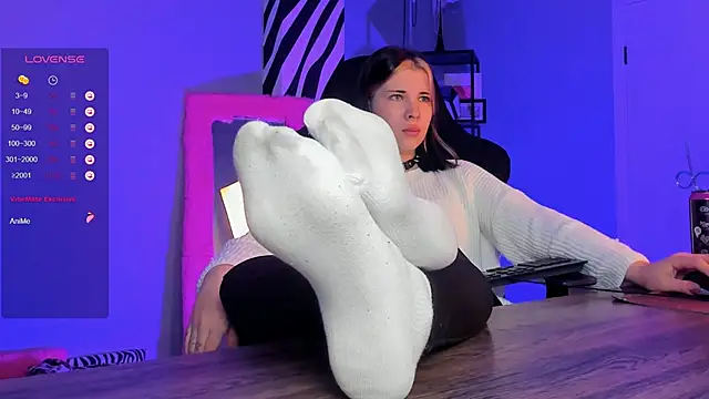 AliceSunday online show from October 9, 2025, 2:09 am