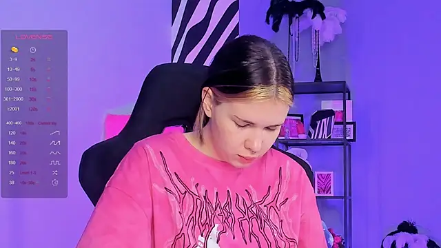 AliceSunday online show from October 11, 2025, 5:17 am