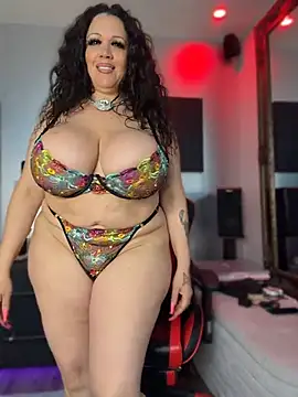 Snapshot of curvyfunlover chatting on June 28, 2026, 12:11 pm curvyfunlover online show from June 28, 2026, 12:11 pm