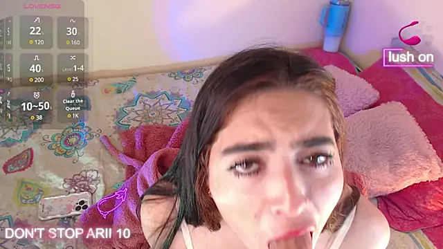 Snapshot of Arii_vega_ chatting on December 22, 2024, 11:20 pm Arii vega online show from December 22, 2024, 11:20 pm