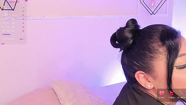 sherylgrey online show from February 4, 2025, 1:45 am