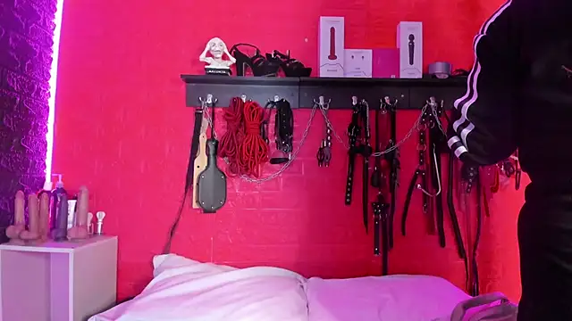 Snapshot of sarita_moller chatting on March 15, 2026, 3:34 am sarita moller online show from March 15, 2026, 3:34 am