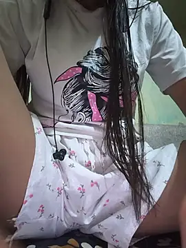 Snapshot of Bulbul_02 chatting on June 15, 2026, 4:15 am Bulbul 02 online show from June 15, 2026, 4:15 am