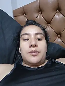 Snapshot of Hellen_Alex chatting on June 18, 2026, 1:48 pm Hellen Alex online show from June 18, 2026, 1:48 pm