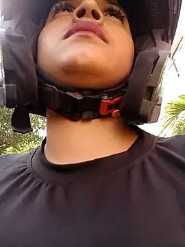 naughty-girl01 online show from December 26, 2024, 2:27 pm