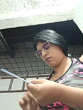 naughty-girl01 online show from February 3, 2025, 10:14 am