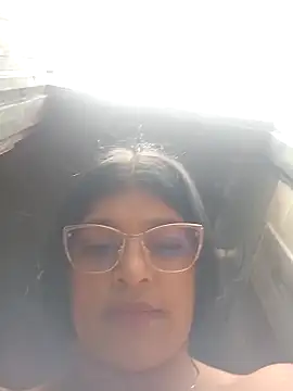 naughty-girl01 online show from February 22, 2025, 4:40 pm