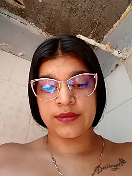 naughty-girl01 online show from March 9, 2025, 4:33 pm