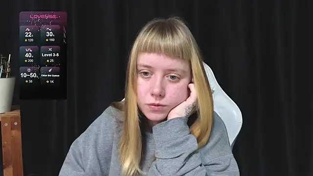 June shy0 online show from December 18, 2025, 7:47 am