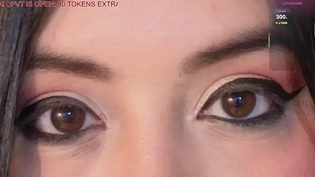 Snapshot of Emma_gatess chatting on December 5, 2025, 12:14 pm Emma gatess online show from December 5, 2025, 12:14 pm