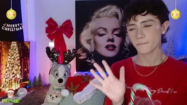 Snapshot of maxiy_001 chatting on December 3, 2024, 8:38 am maxiy 001 online show from December 3, 2024, 8:38 am