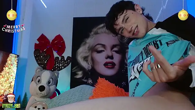 Snapshot of maxiy_001 chatting on December 14, 2024, 7:40 am maxiy 001 online show from December 14, 2024, 7:40 am