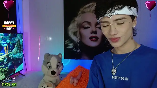 Snapshot of maxiy_001 chatting on February 5, 2025, 7:18 am maxiy 001 online show from February 5, 2025, 7:18 am