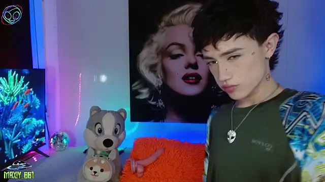 Snapshot of maxiy_001 chatting on February 26, 2025, 4:35 pm maxiy 001 online show from February 26, 2025, 4:35 pm