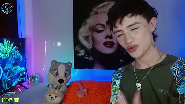 Snapshot of maxiy_001 chatting on February 26, 2025, 7:38 pm maxiy 001 online show from February 26, 2025, 7:38 pm