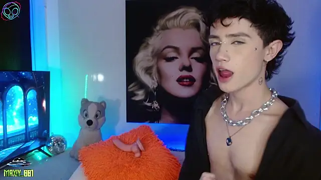 Snapshot of maxiy_001 chatting on September 12, 2025, 1:49 am maxiy 001 online show from September 12, 2025, 1:49 am