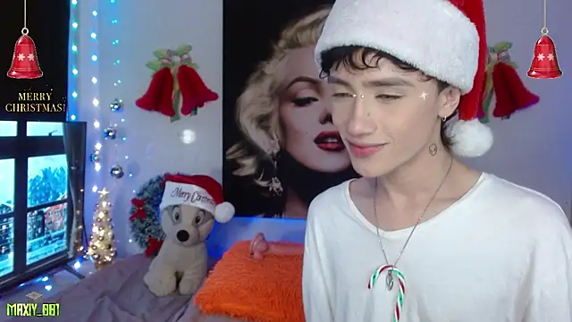 maxiy 001 online show from December 4, 2025, 5:39 am