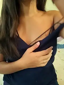 Snapshot of Meenakshi_ chatting on December 13, 2024, 1:48 am Meenakshi online show from December 13, 2024, 1:48 am