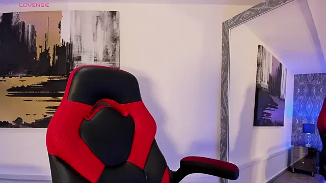 Snapshot of AriRobert_ chatting on October 27, 2025, 3:54 am AriRobert online show from October 27, 2025, 3:54 am