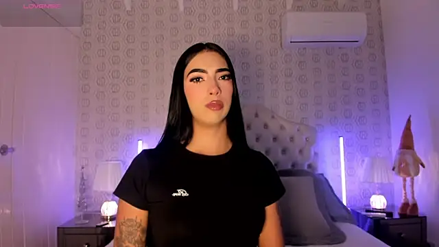 AriRobert  online show from December 23, 2025, 4:10 am