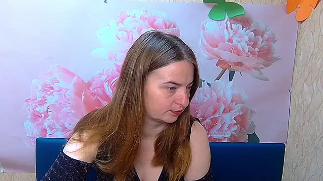 FreyaDak online show from September 28, 2025, 5:02 am