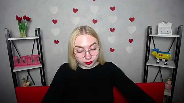 Snapshot of BeatriceFly chatting on December 11, 2024, 12:23 pm BeatriceFly online show from December 11, 2024, 12:23 pm